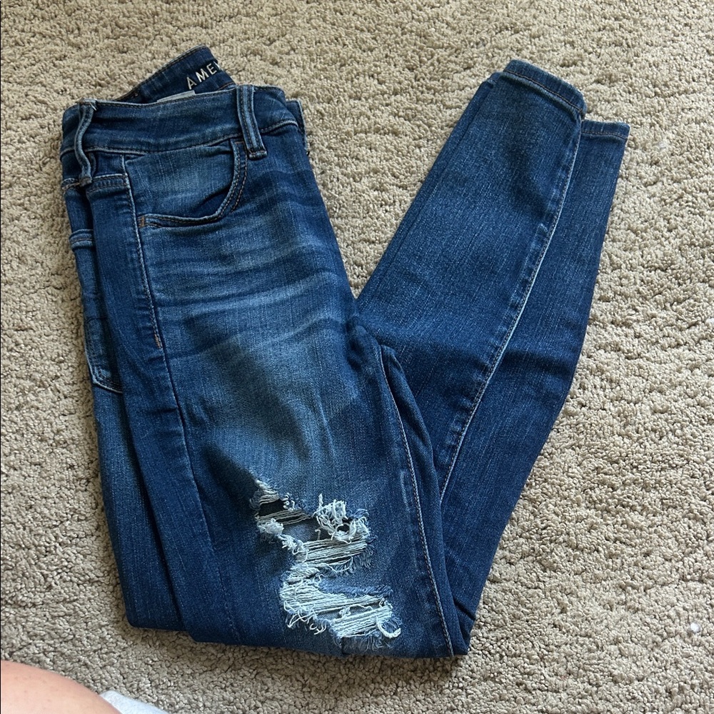 American Eagle Outfitters Women's Distressed Dark Blue Skinny Jeans